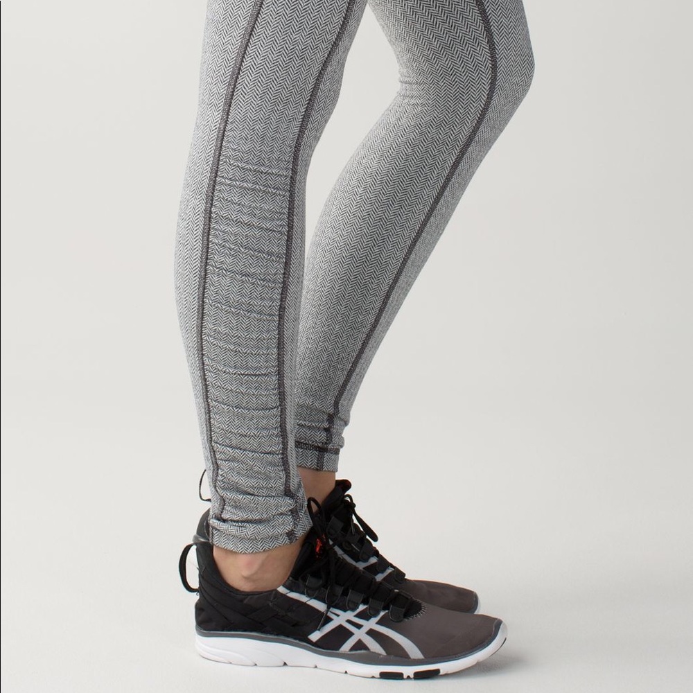 Lululemon Run Turn Around Herringbone Tight 4